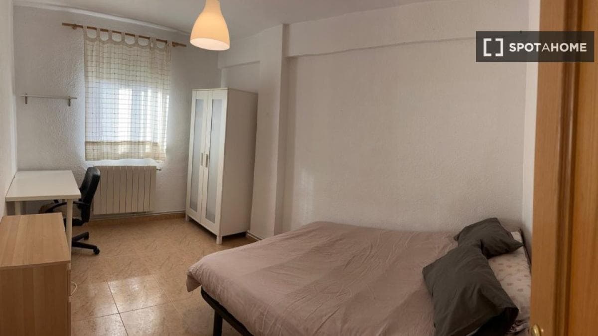 Propiedades en venta y alquiler en España photo 4