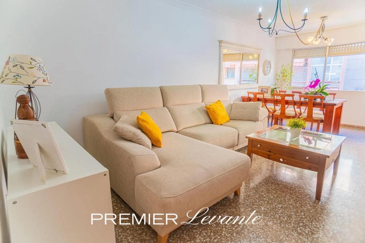 Sale of apartment in Calle del Plus Ultra, Alicante
photo 4