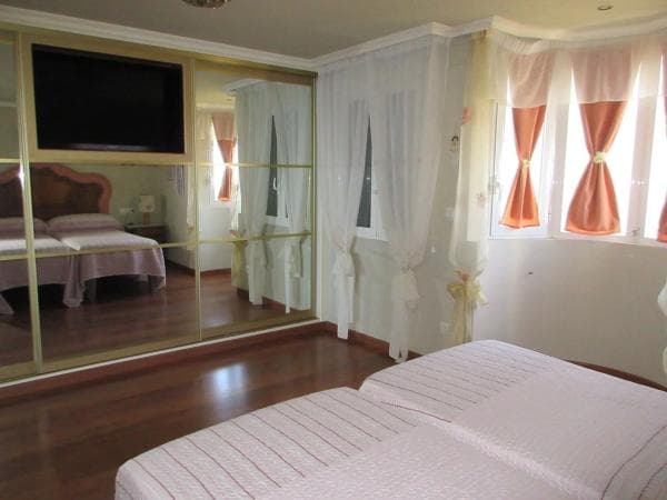 Piso en venta en Barrio La Albufereta, Alicante / Alacant thumbnail 1