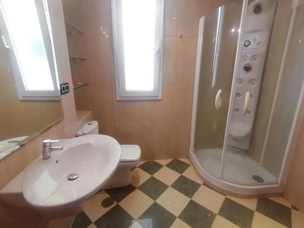Продажа квартиры на Avenida Eusebio Sempere, Alicante, Аликанте / Алакант
photo 2