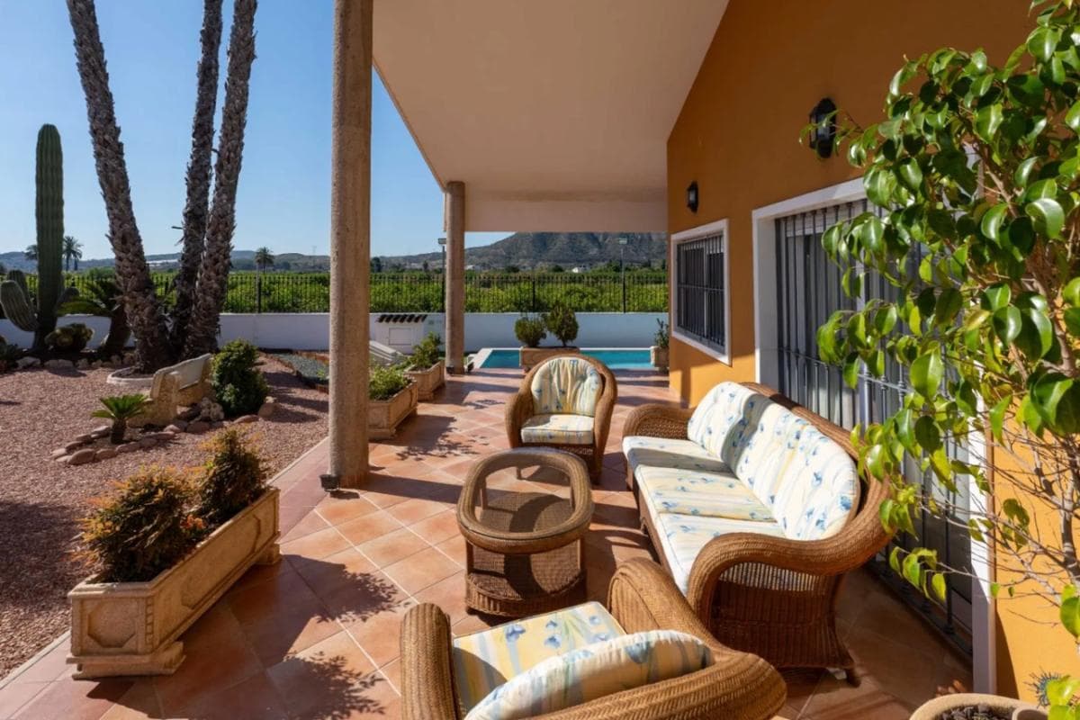 Venta de chalet independiente en Desamparados-Hurchillo-Torremendo, Orihuela
photo 3