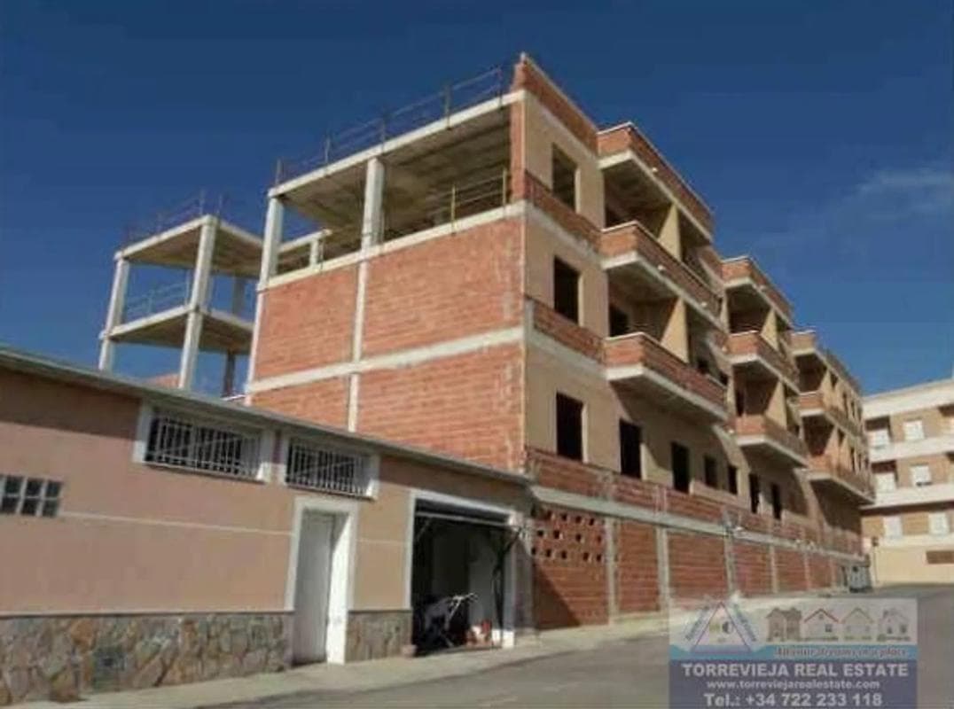 Propiedades en venta y alquiler en España photo 2
