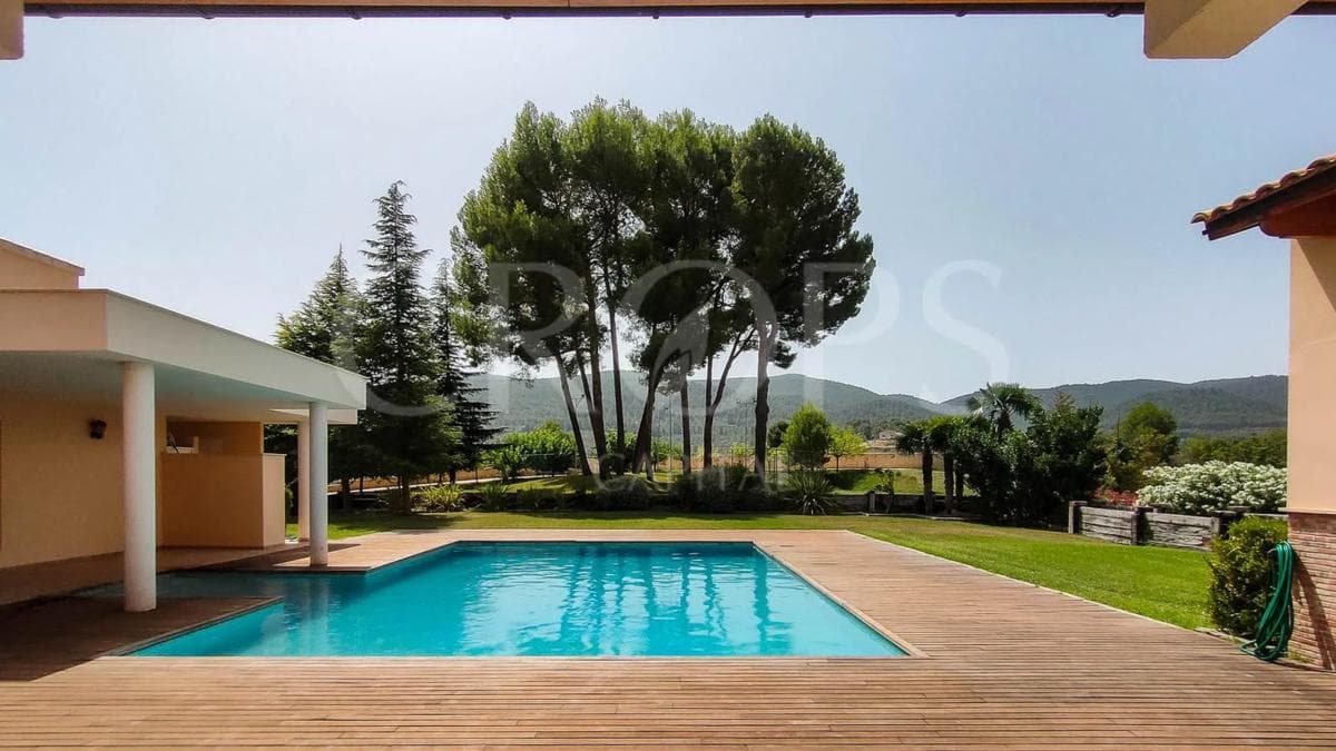 Propiedades en venta y alquiler en España photo 2