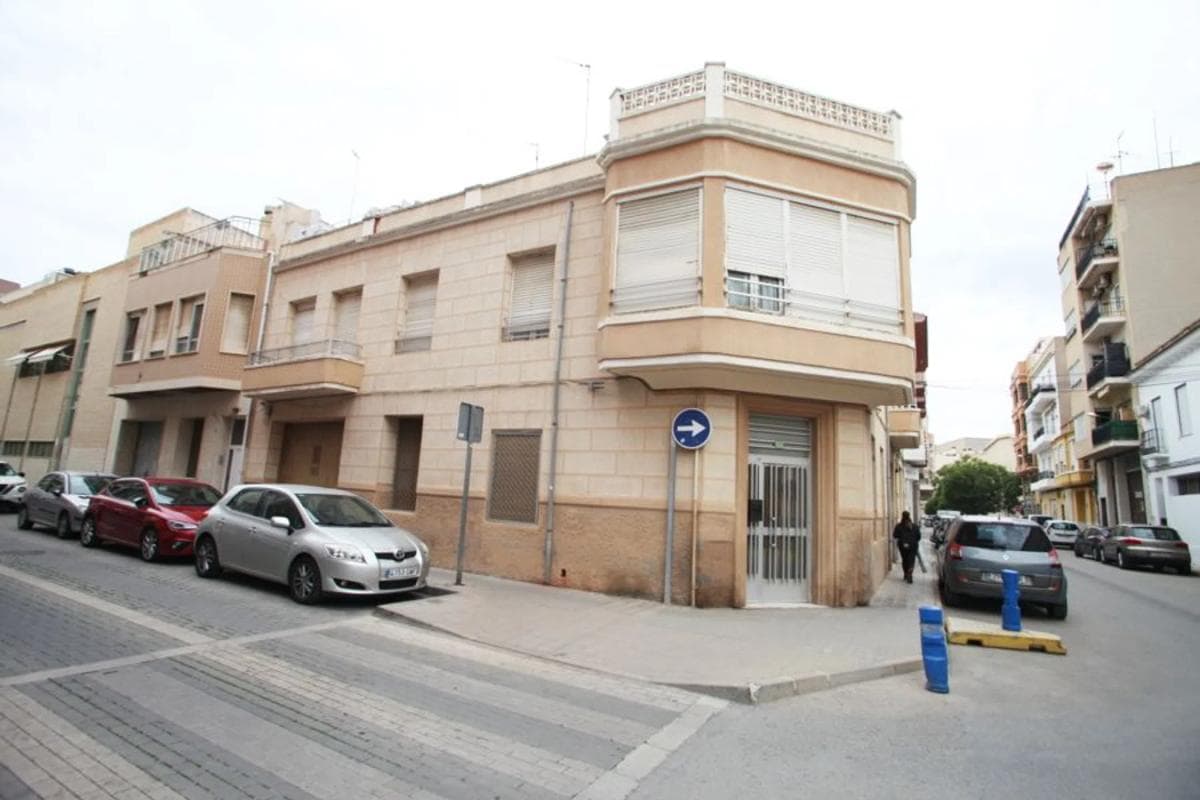 Propiedades en venta y alquiler en España photo 4