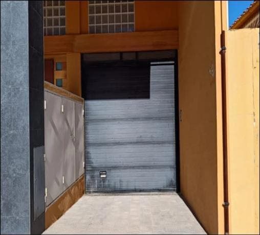 Edificio en calle Riu Penàguila thumbnail 2