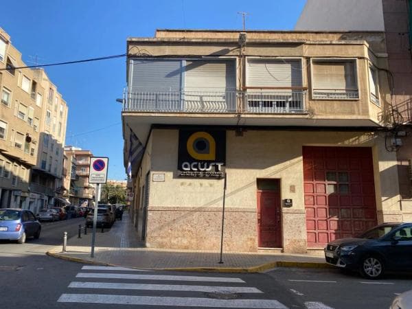 Edificio en Barrio Altabix photo 1