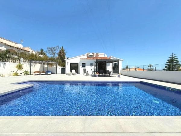 Chalet independiente en venta en Oltamar-Cucarres, Calpe thumbnail 1