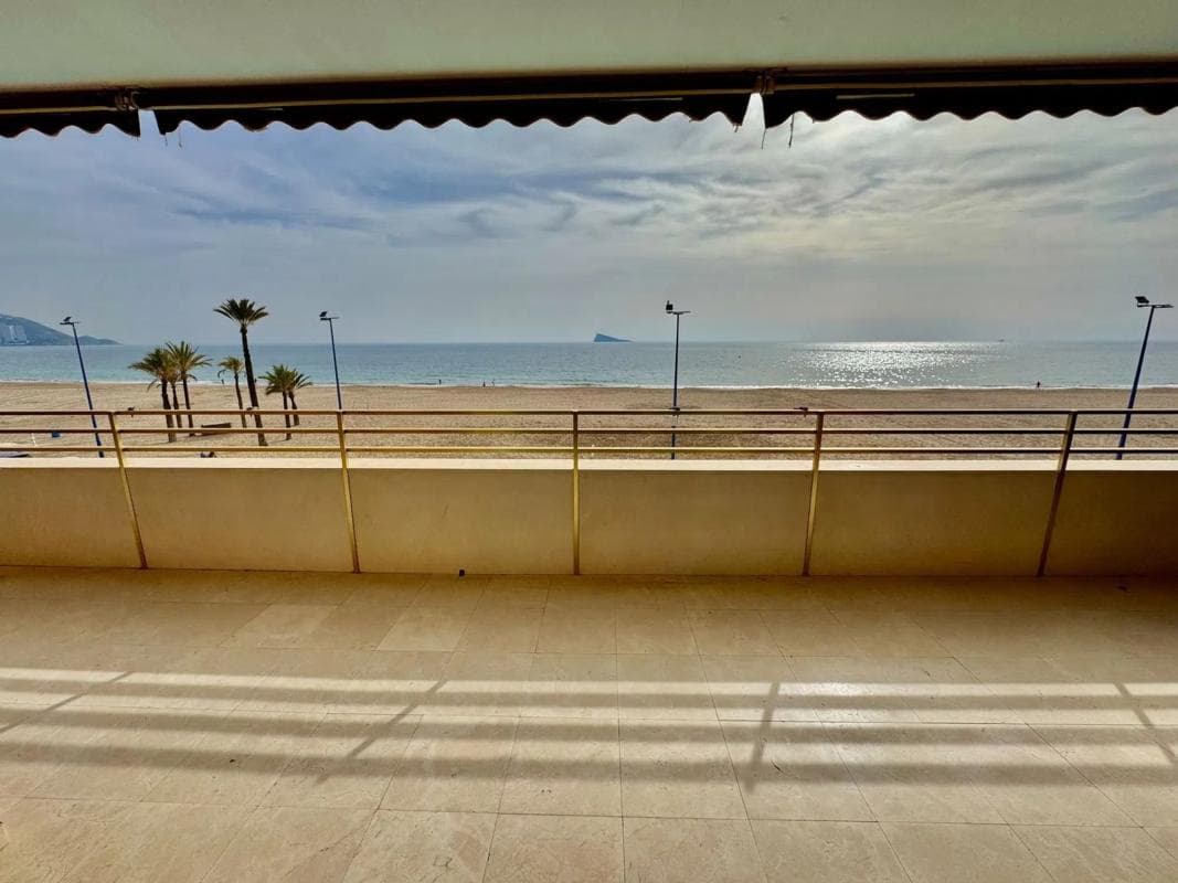 Venta de piso en Playa de Poniente, Benidorm
photo 2