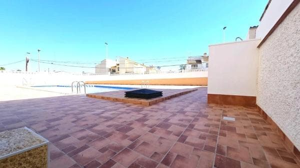 Piso en venta en Barrio Nueva Torrevieja, Torrevieja photo 1