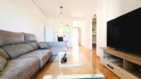 Piso en venta en Barrio Nueva Torrevieja, Torrevieja thumbnail 2