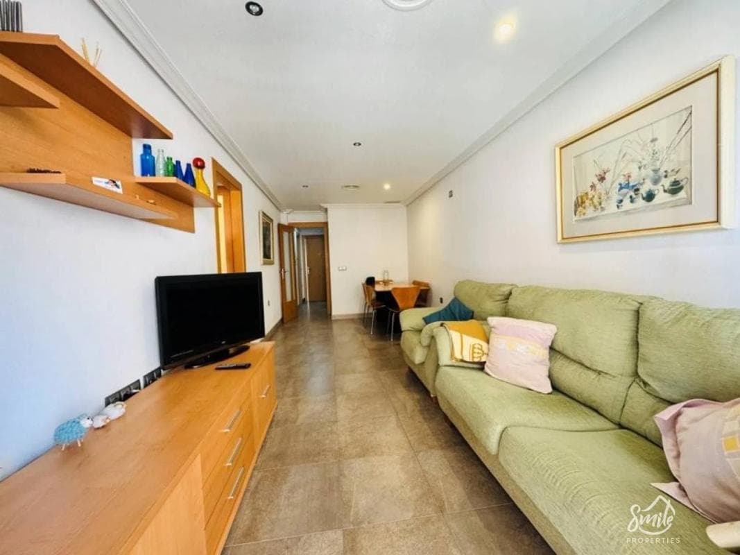 Venta de piso en Avenida del Mediterráneo, 28, Torrevieja
photo 2