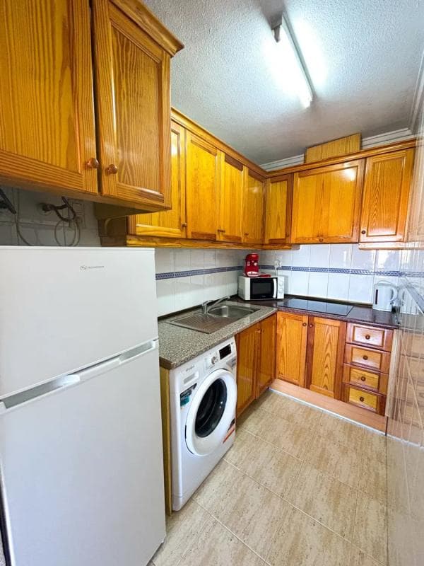 Venta de piso en Calle Santomera, Torrevieja
photo 3