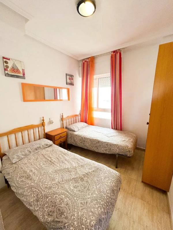 Venta de piso en Calle Santomera, Torrevieja
photo 4