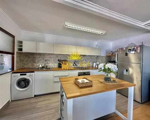 Piso en venta en Barrio El Acequión, Torrevieja thumbnail 1