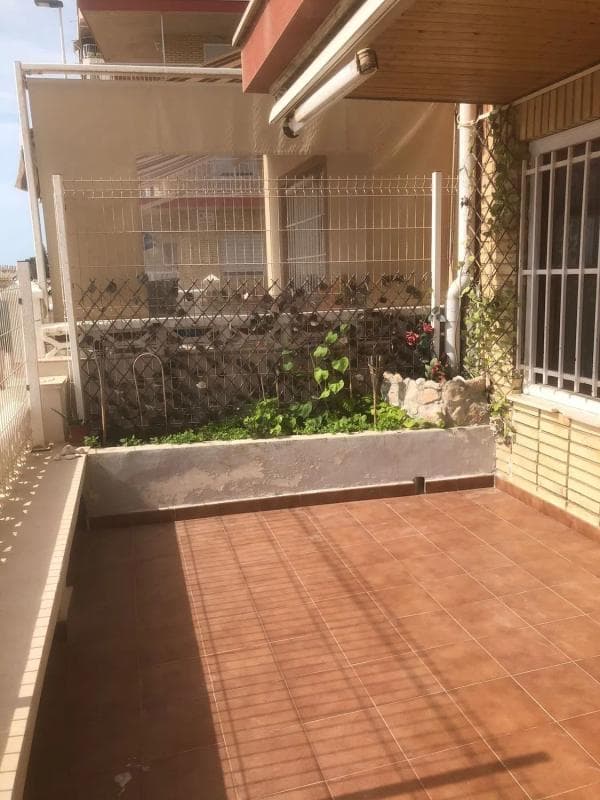 Sale of apartment in Travesía Catral, 1, Torrevieja
photo 2