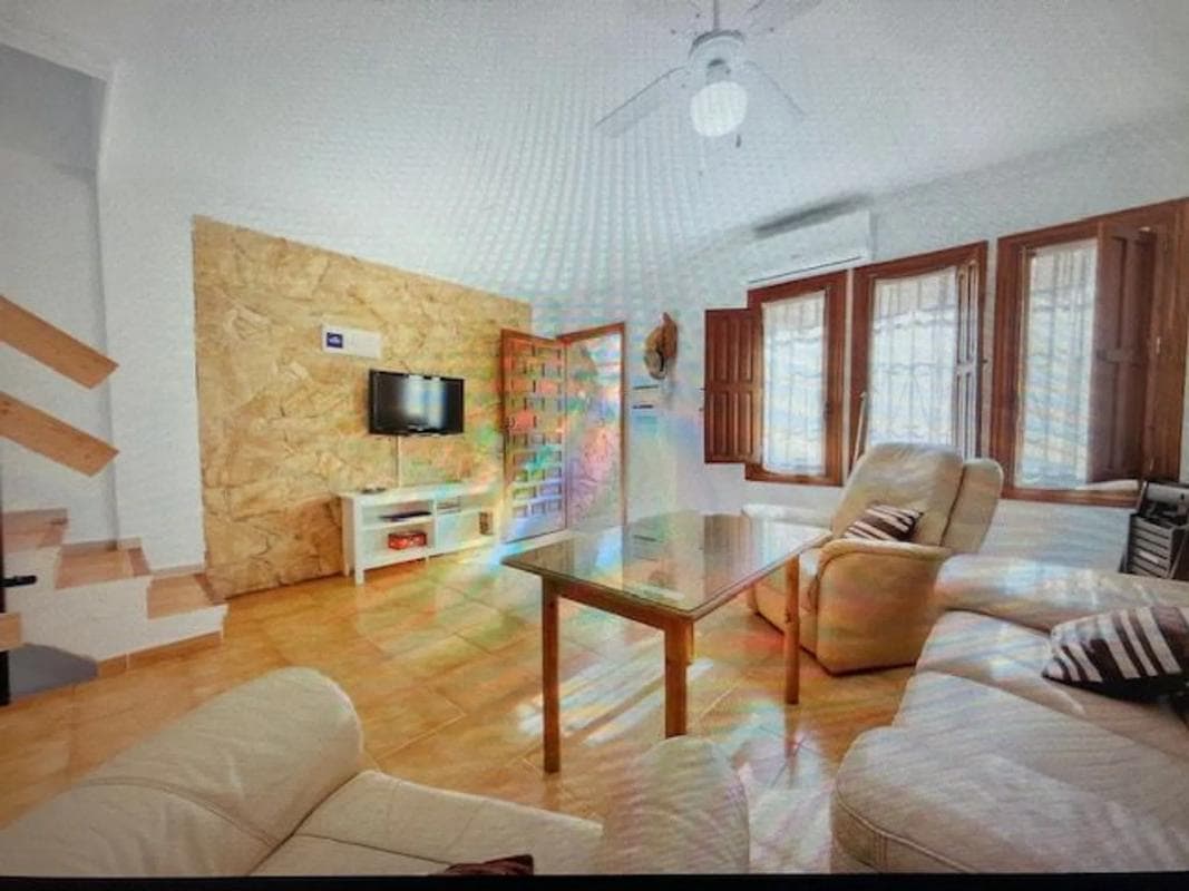 Propiedades en venta y alquiler en España photo 2