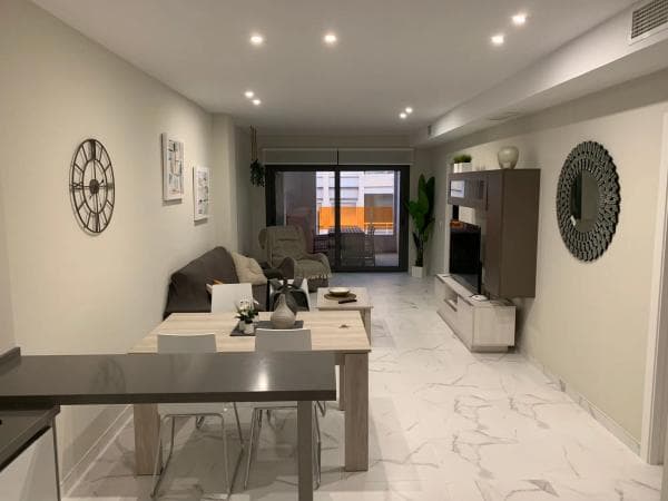 Piso en venta en Calle Mayor, 5, Torrevieja thumbnail 2