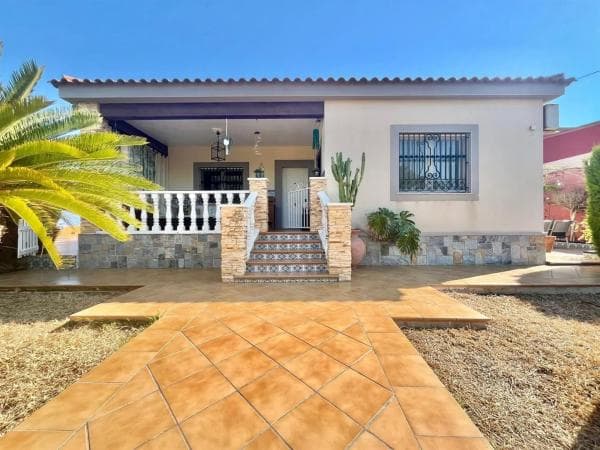 Casa independiente en calle Emilio Castelar thumbnail 2