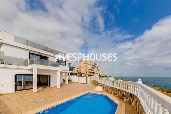 Частный шале на продаже в Barrio Miramar - Torre del Moro, Торревьеха photo 1