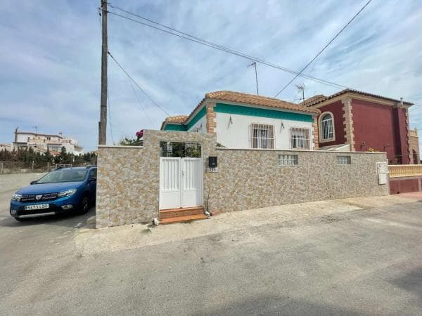 Частный шале на продаже в Barrio Zona los Frutales, Торревьеха photo 1