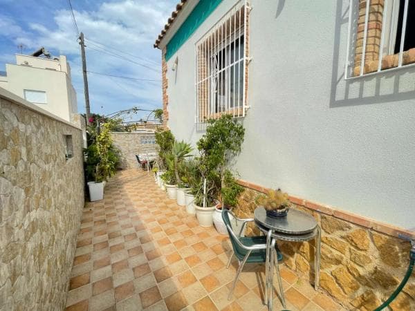 Частный шале на продаже в Barrio Zona los Frutales, Торревьеха thumbnail 1