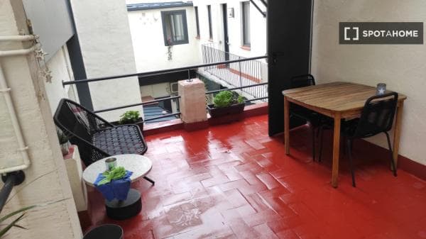 Estudio en alquiler en Carrer del Manzanares, Barcelona thumbnail 2