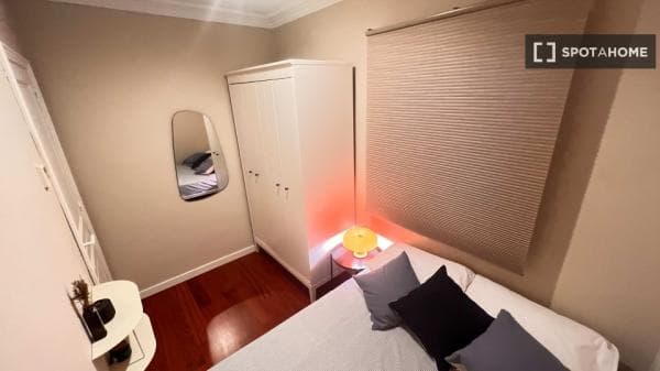 Se alquila habitación en La Dreta de l'Eixample, Barcelona photo 1