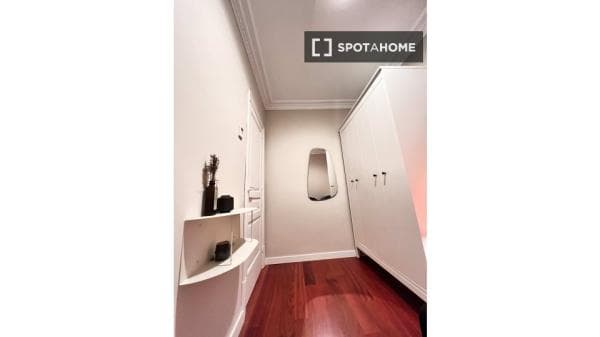 Se alquila habitación en La Dreta de l'Eixample, Barcelona thumbnail 2