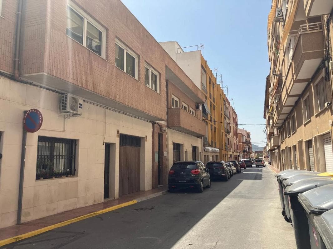 Propiedades en venta y alquiler en España photo 2