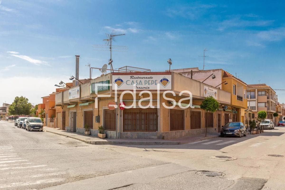 Propiedades en venta y alquiler en España photo 4