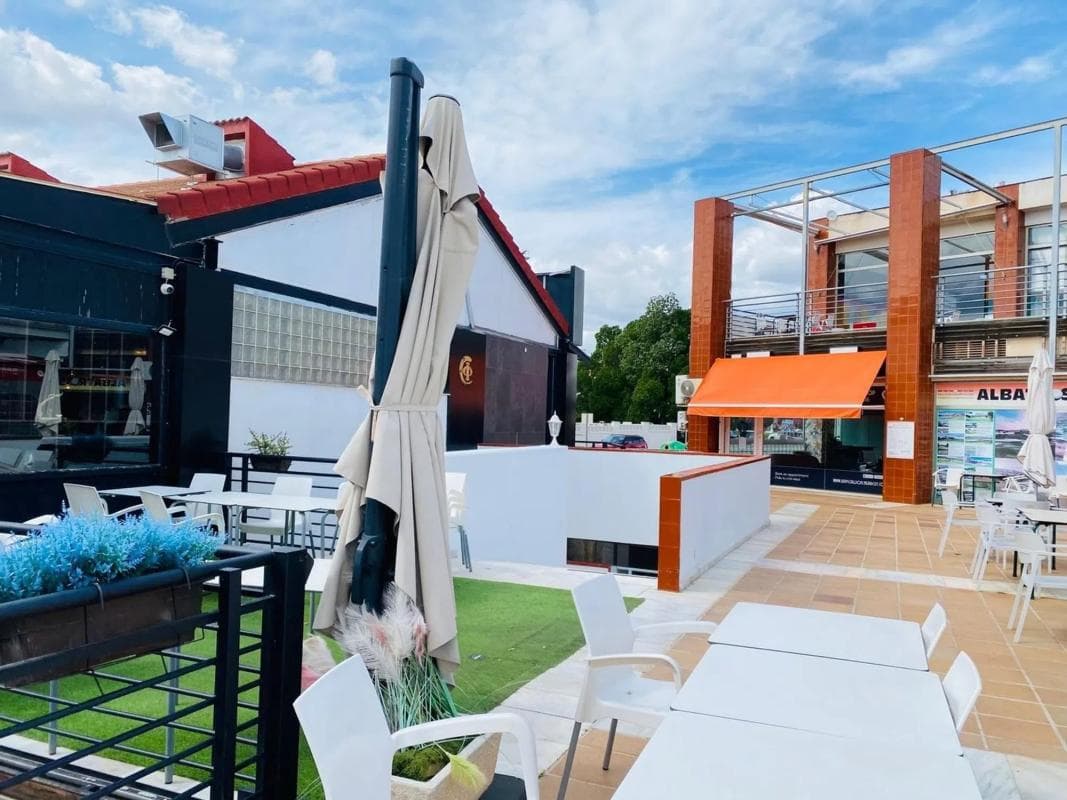 Properties for sale and rent in Spain photo 4