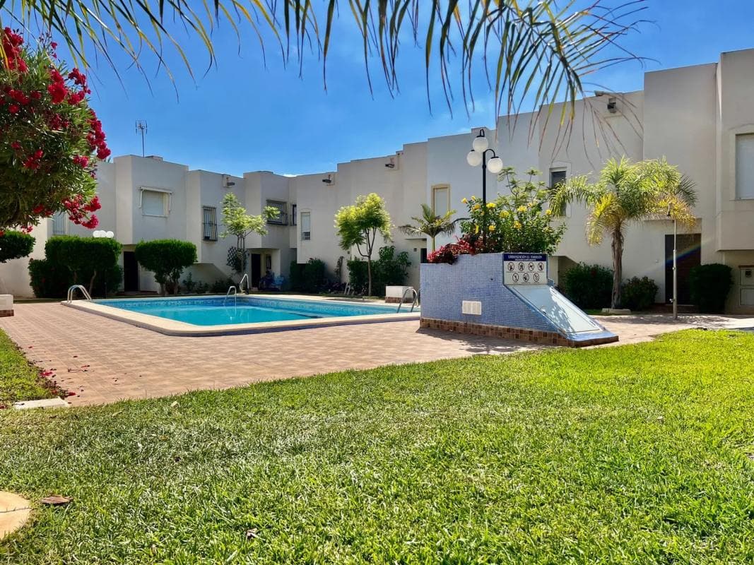 Properties for sale and rent in Spain photo 4