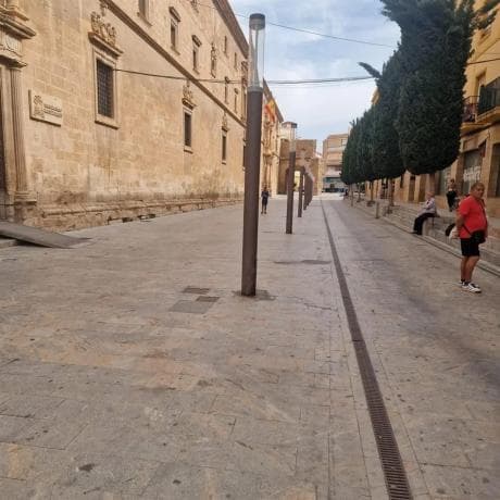 Local en calle Adolfo Clavarana thumbnail 2