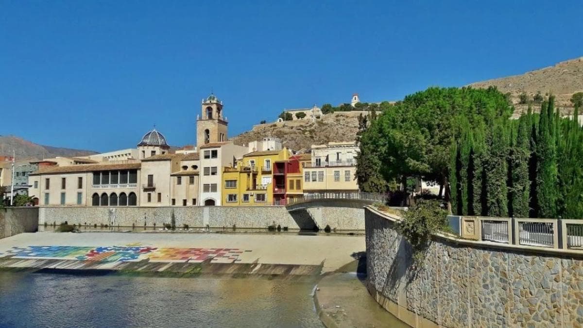 Properties for sale and rent in Spain photo 4