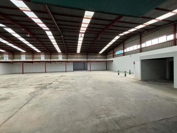 Nave en calle Sol photo 4