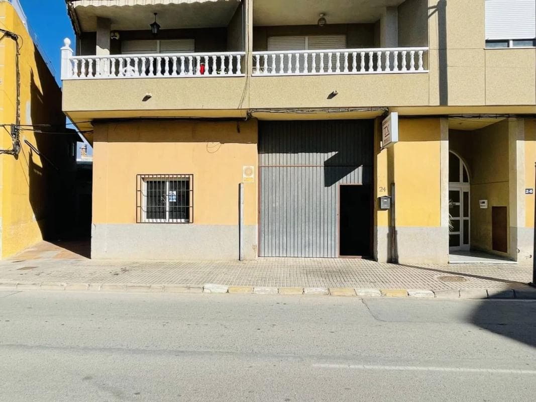 Propiedades en venta y alquiler en España photo 2