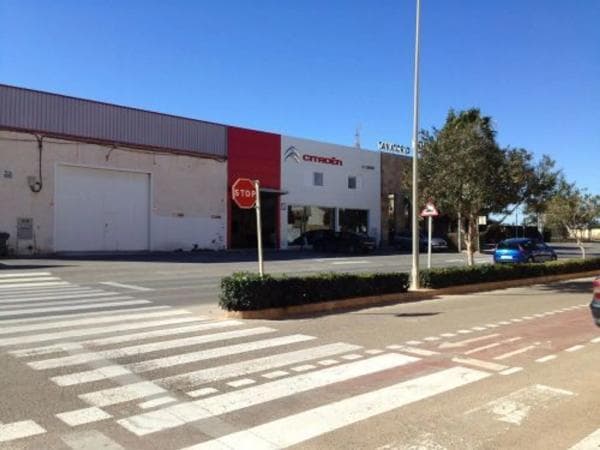 Local en Zona Pueblo photo 1