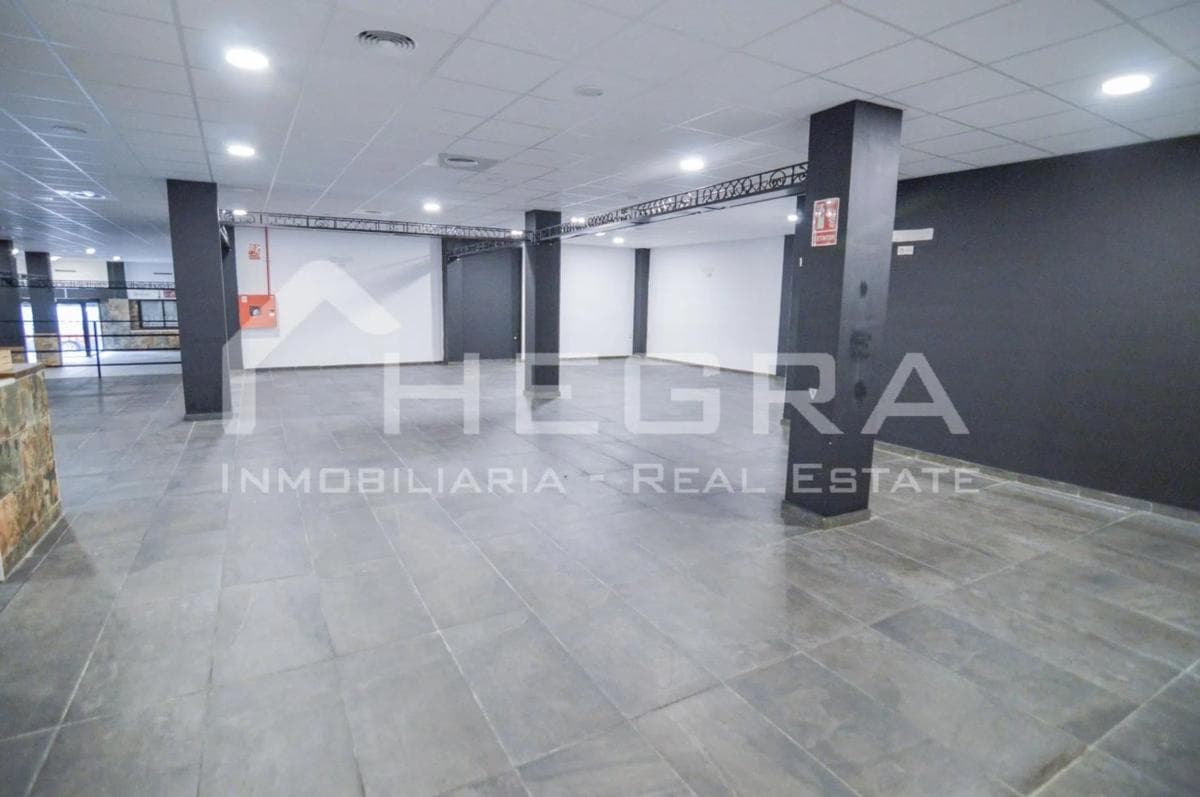 Properties for sale and rent in Spain photo 3