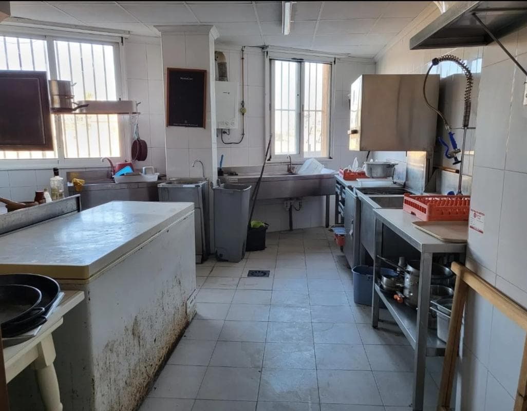 Properties for sale and rent in Spain photo 2