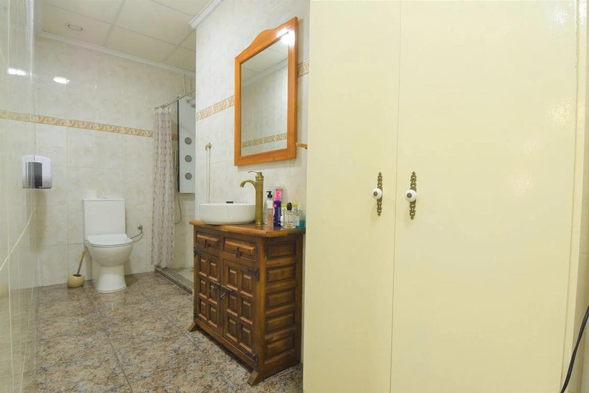 Properties for sale and rent in Spain photo 2