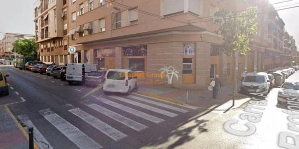 Local en Barrio Carrús Oeste thumbnail 1