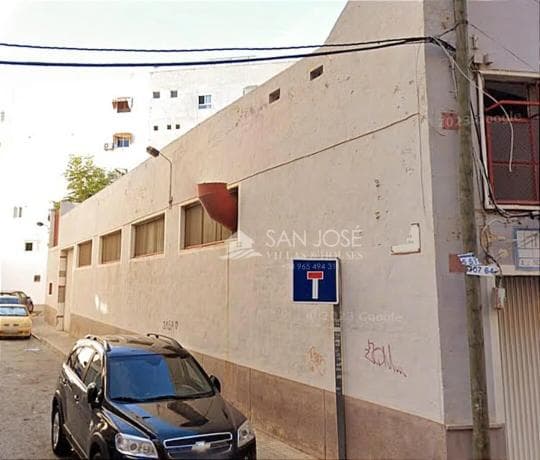 Nave en Barrio Carrús Oeste photo 1