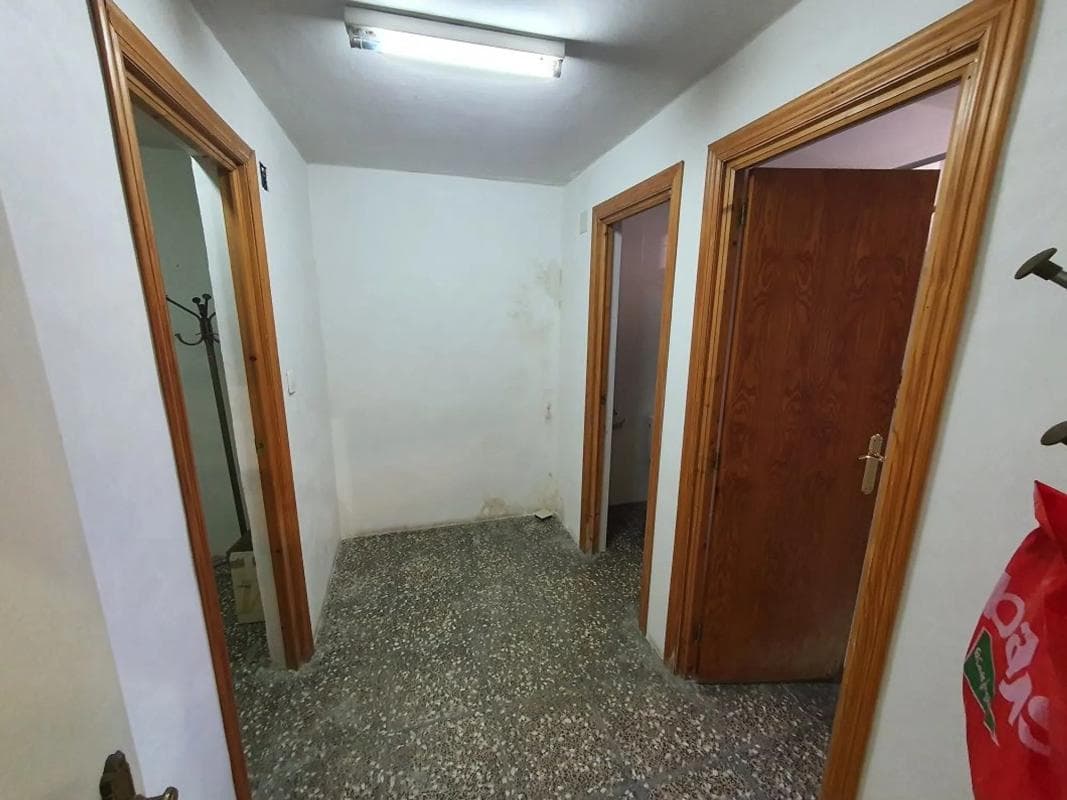 Properties for sale and rent in Spain photo 4