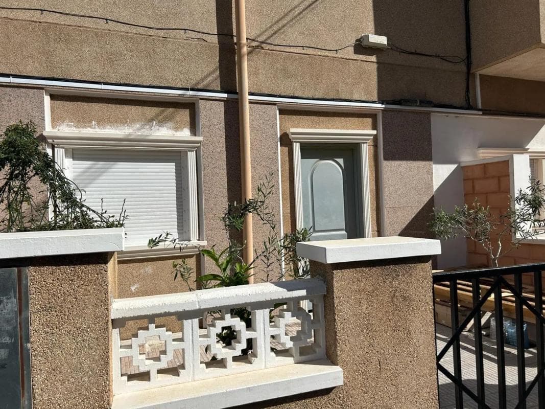 Propiedades en venta y alquiler en España photo 2