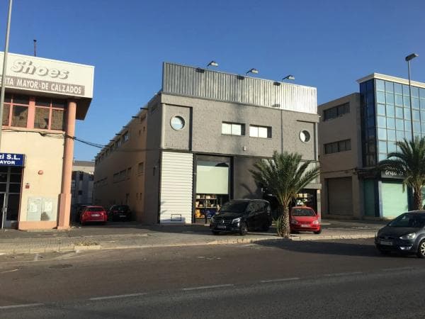Nave en rentabilidad en calle Almansa thumbnail 1