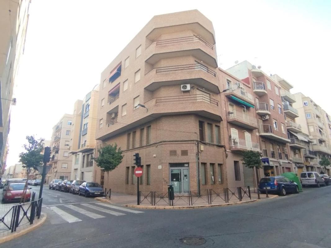 Properties for sale and rent in Spain photo 2