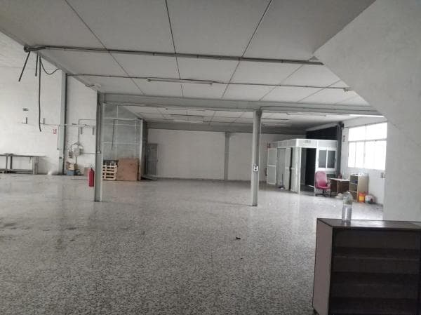Nave en Barrio San Crispín thumbnail 2