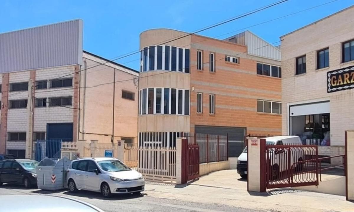 Properties for sale and rent in Spain photo 5
