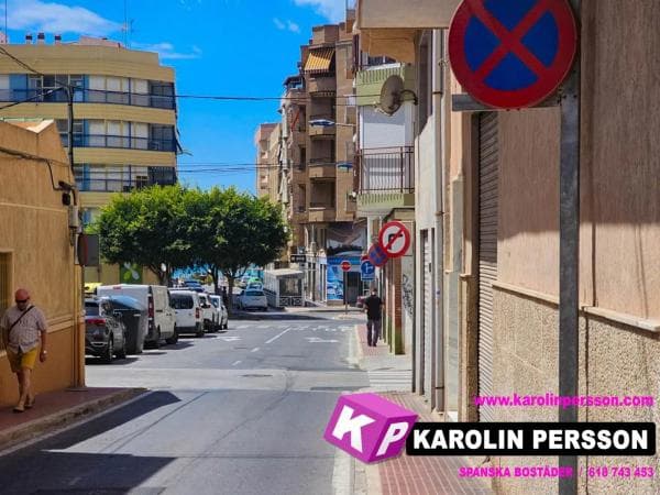Local en calle Rafael Carteta photo 1