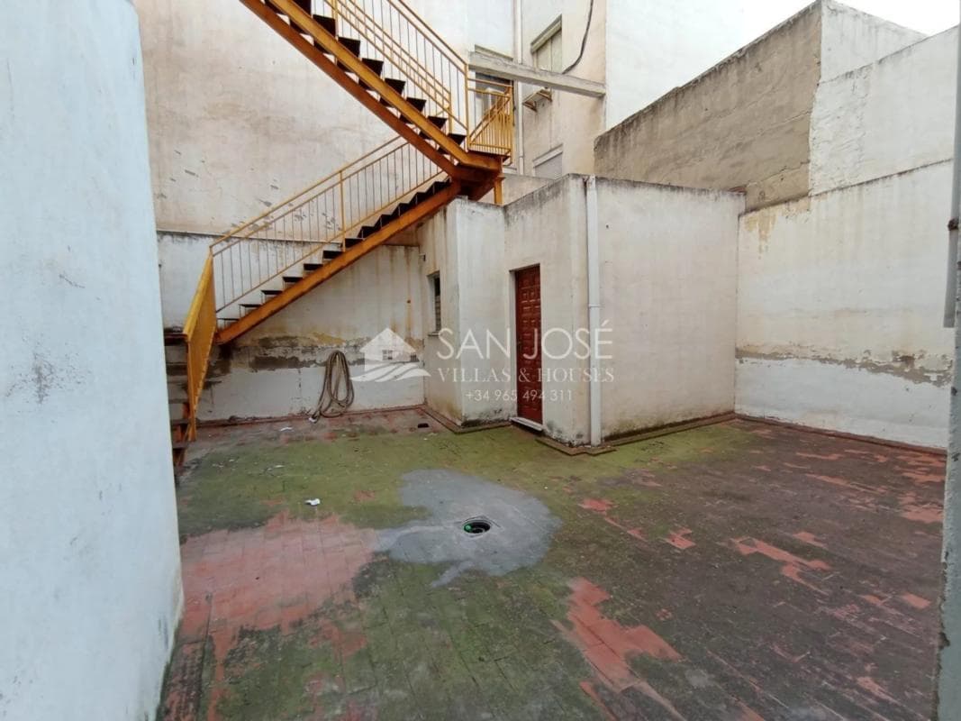Properties for sale and rent in Spain photo 4